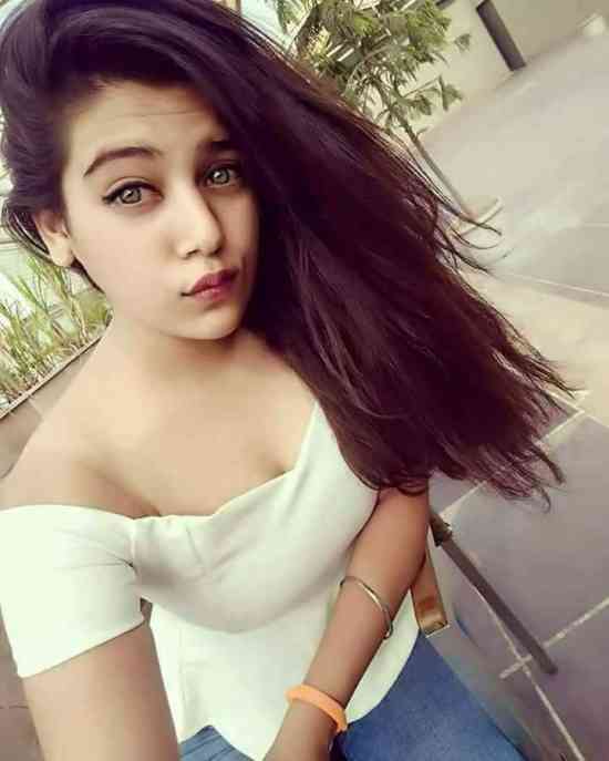 Airhostess Call Girl In Noida